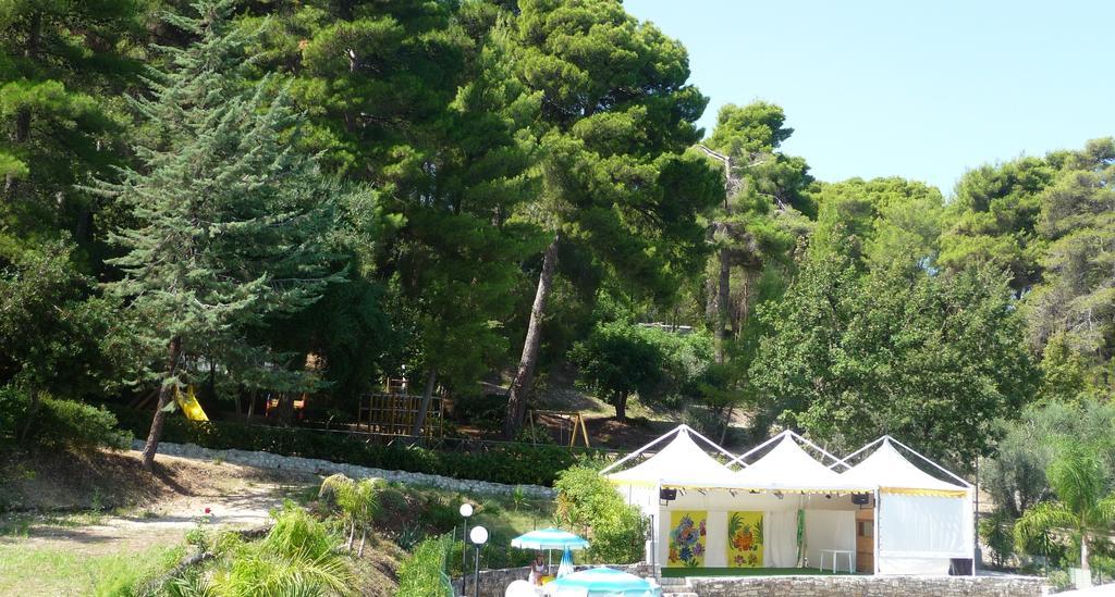 Camping Villaggio Internazionale San Menaio Exterior photo